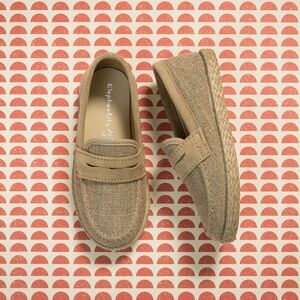 NEW IN BOX ELEPHANTITO Loafer Espadrille Beige 26